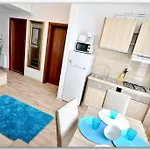 Summerland Luxury By The Sea Apartament *