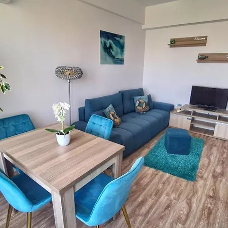 Summerland Luxury By The Sea Apartament *